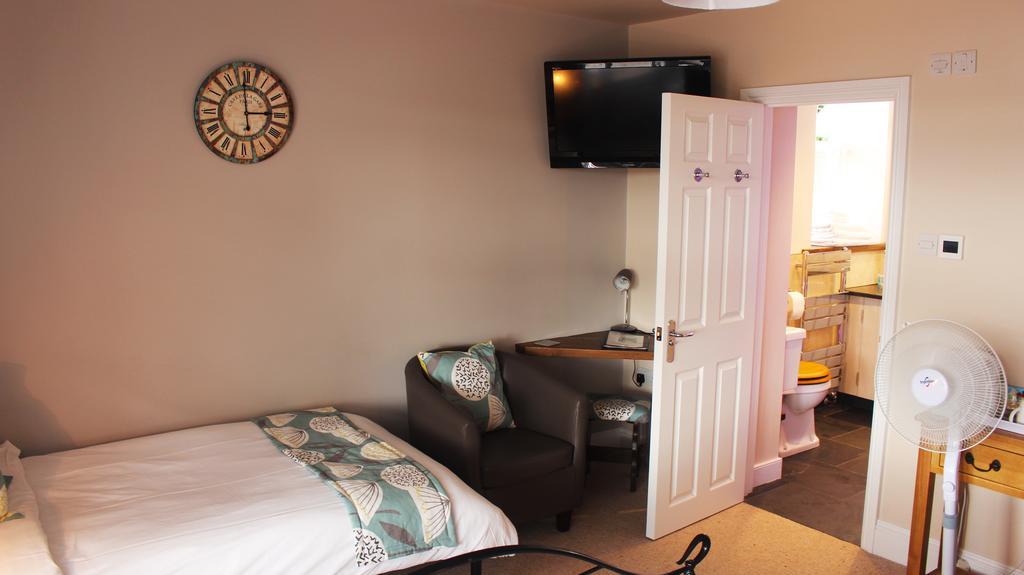 The Mayhill Hotel Monmouth Bagian luar foto